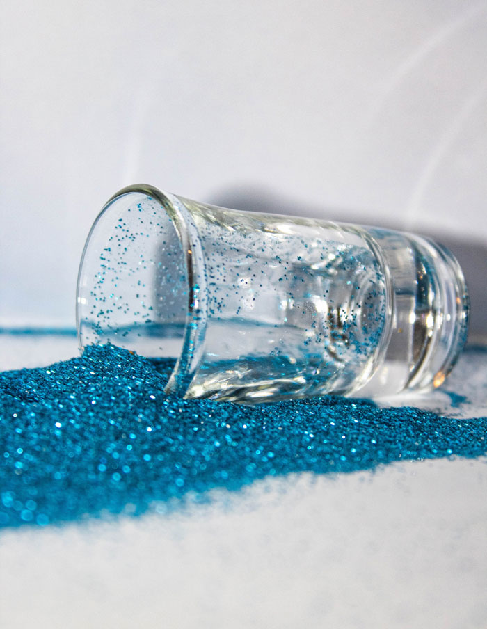 Woman Learns That Her Partner Is Not Loyal, Shares How She Covered His House In Glitter