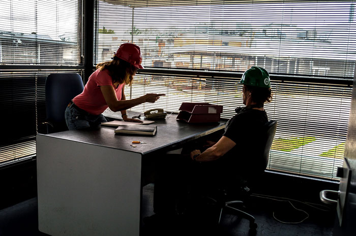 Employee Has Lunch Break At 12:40, It Renders The Boss Livid, Who Texts Them To Return