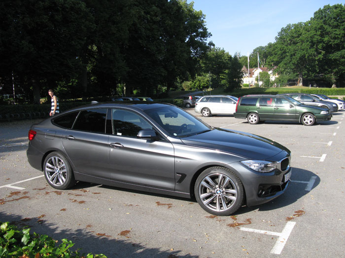 Neighbor Ruins Kid’s Botany Project Over And Over As Parents Keep Putting It In Her Parking Spot Neighbor Ruins Kid’s Botany Project Over And Over As Parents Keep Putting It In Her Parking Spot