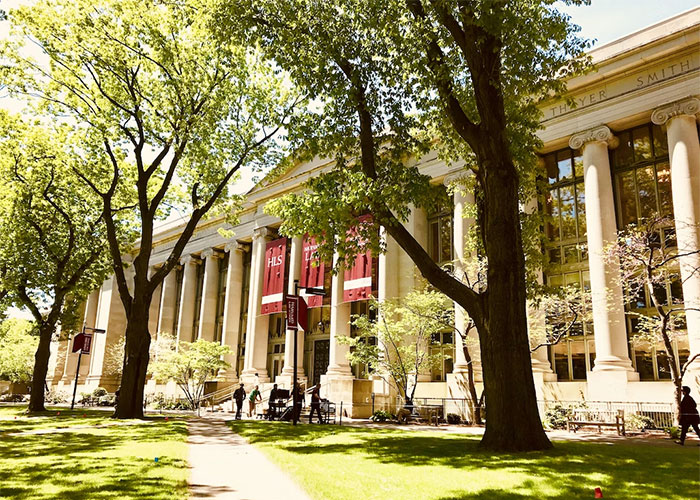 40 Bits Of History That People Are Shocked To Learn Happened Simultaneously