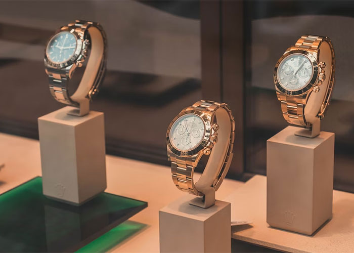 30 People Share "Really Dumb" Hobbies That Only Rich People Seem To Like