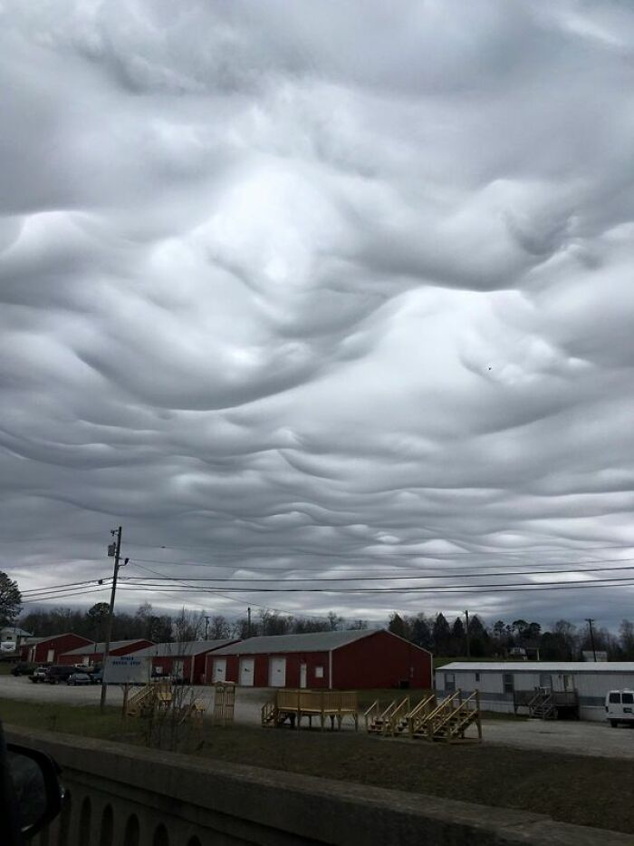 These Puffy Clouds In My Sad, Gloomy City