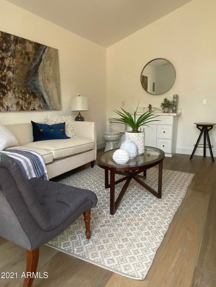 Such A Cute Living R….what Is That?