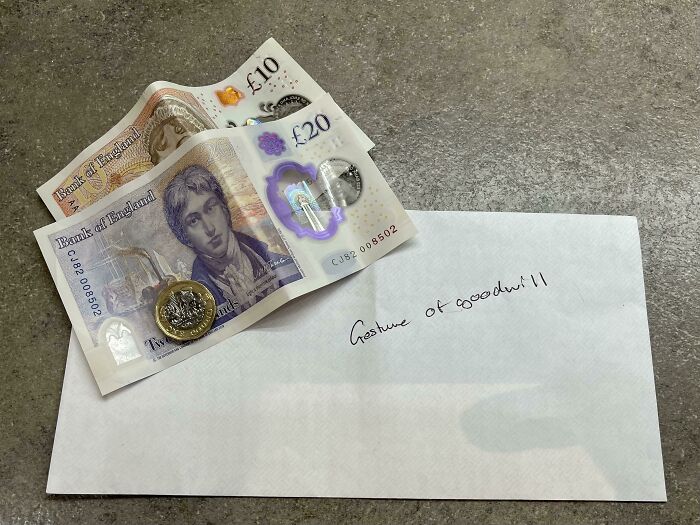 Tesco Delivered The Wrong Wine. I Complained, And Another Delivery Driver Turned Up 2 Hours Later With £31 In Cash In An Envelope!