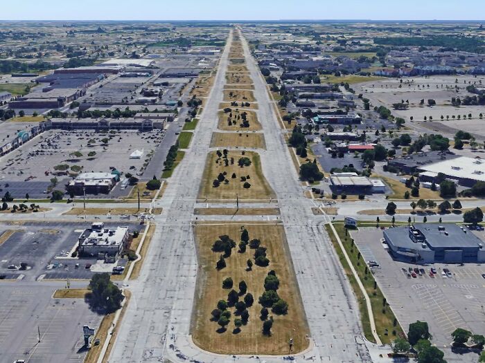 Stroads: The Greatest Misallocation Of Resources In Human History