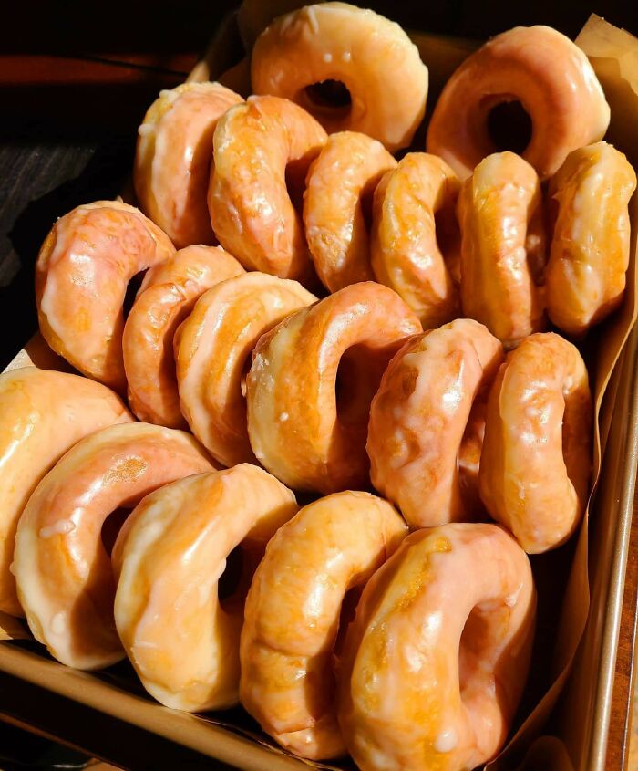 I Tried Making Some Krispy Kreme Original Glazed Doughnuts