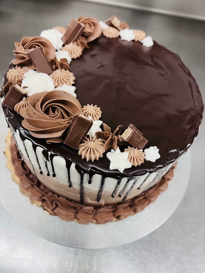 [oc] Lil Chocolate Cake I Did At Work Today