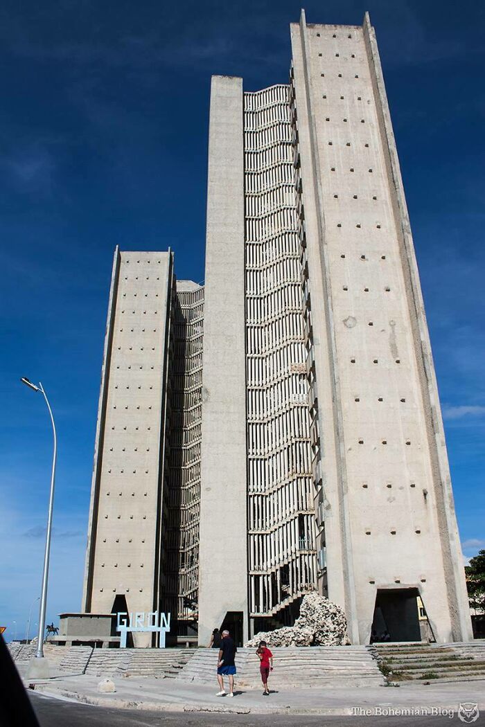 Building Girón (1967) Havana, Cuba Architects: Leonardo Finotti, Antonio Quintana Simonetti And Alberto Rodríguez Surribas Source: Http://Www.thebohemianblog.com/2016/05/Climbing-All-Over-The-Massive-Modernist-Architecture-Of-Cuba.html