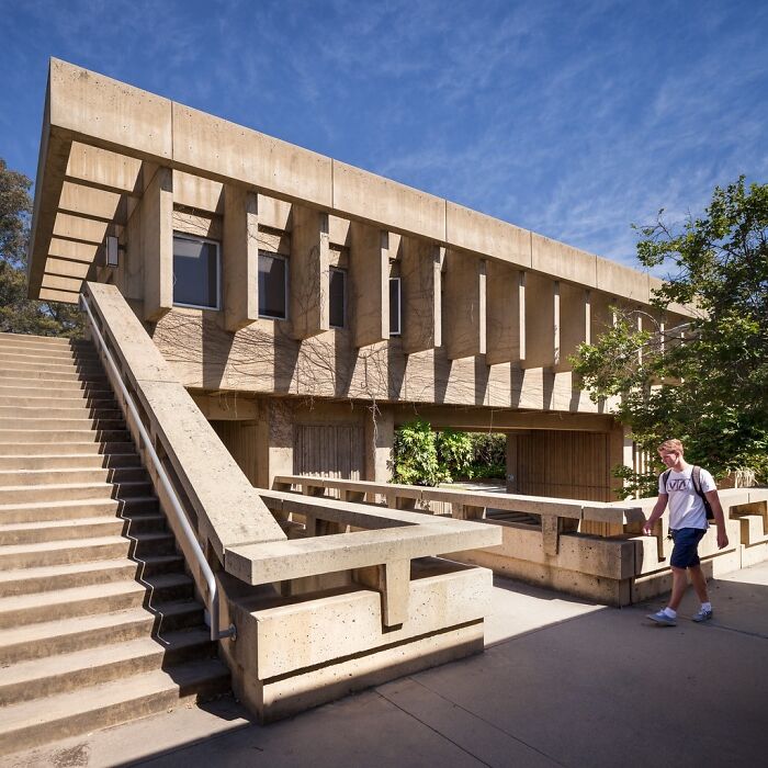 Crafton Hills College (1972) Yucaipa, California, Us Architect: E. Stewart Williams Photo: Darren Bradley