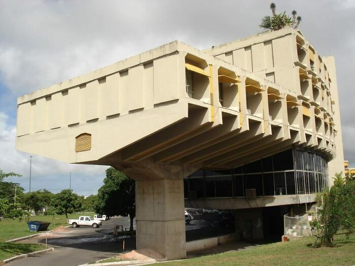 Administrative Center Of Bahia (1973) Salvador De Bahia, Brazil Architect: João Filgueiras Lima Photo: Kaki Afonso