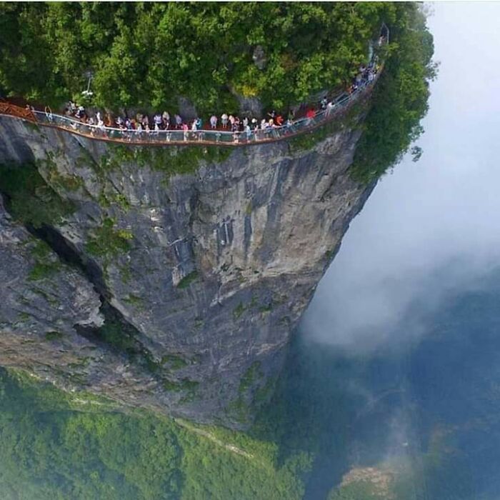 4600 Ft Glass Walkway In China