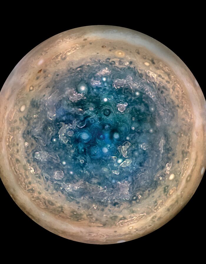 This First-Ever Picture Of Jupiter's South Pole