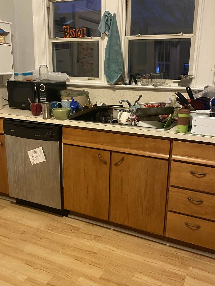 Mis compañeros eran tan horribles que me busqué un lugar para mi sola. Mi billetera duele, pero mi cordura está intacta