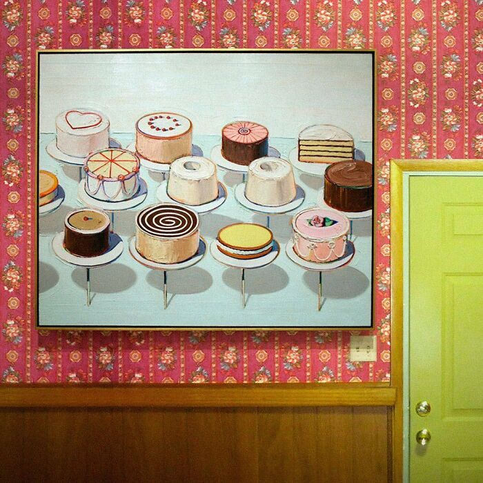 Great-Art-In-Ugly-Rooms