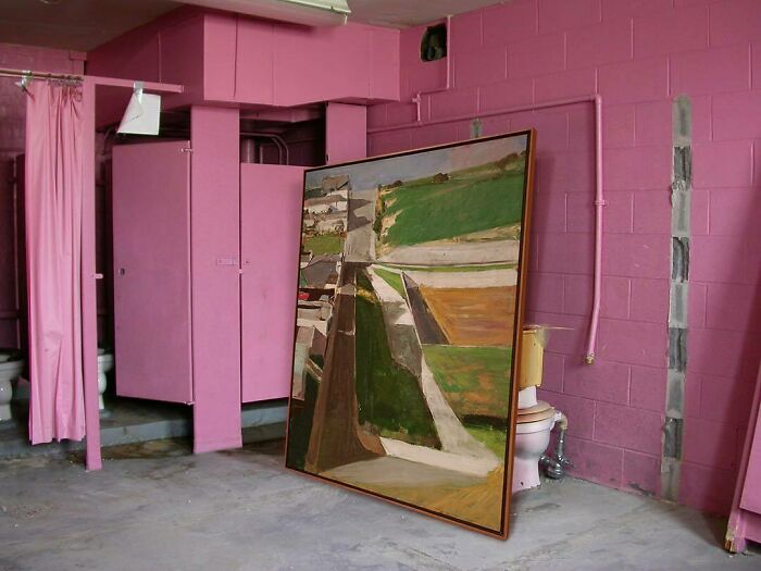 Great-Art-In-Ugly-Rooms
