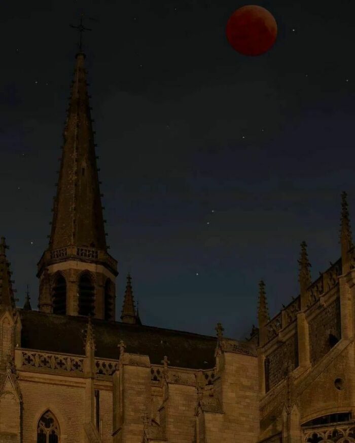 Evil-Buildings-Photo