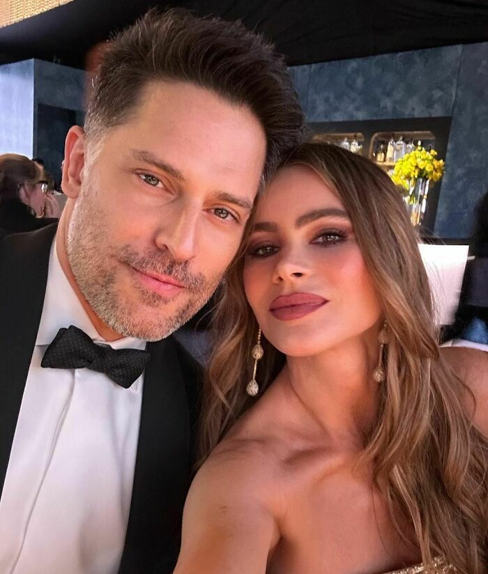 Sof&iacute;a Vergara Breaks Up With Husband, Fans Suspect Something Was Up