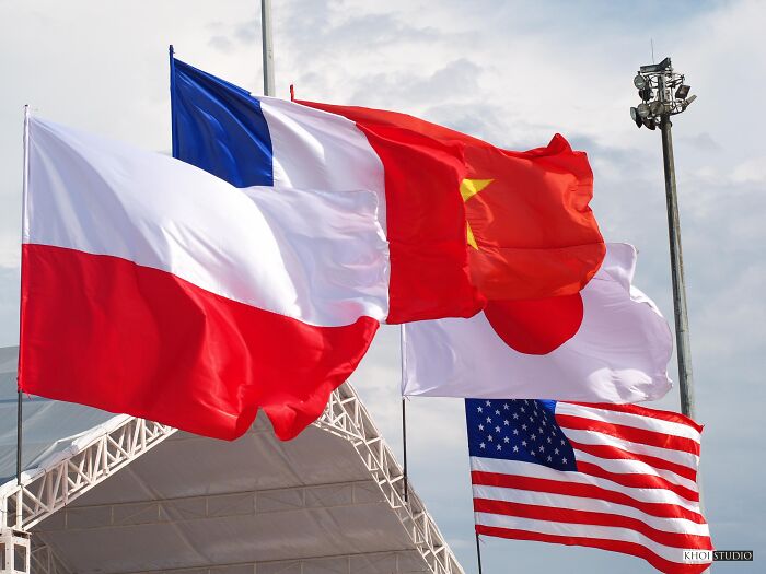 In Times Of Good Light, The Olympus E-1 Camera Produces Natural, Bright And Very Beautiful Colors