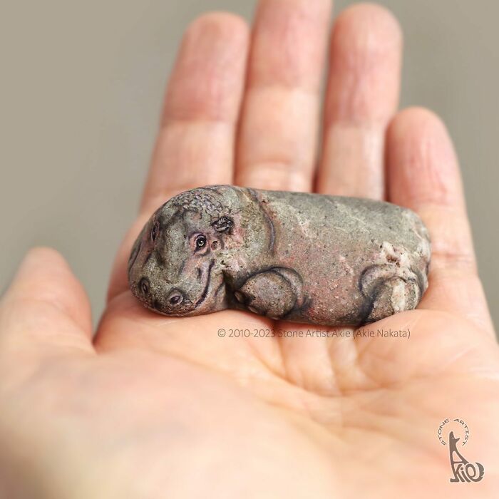 Japanese Artist Turns Rocks Into Cute Little Animals (New Pics)