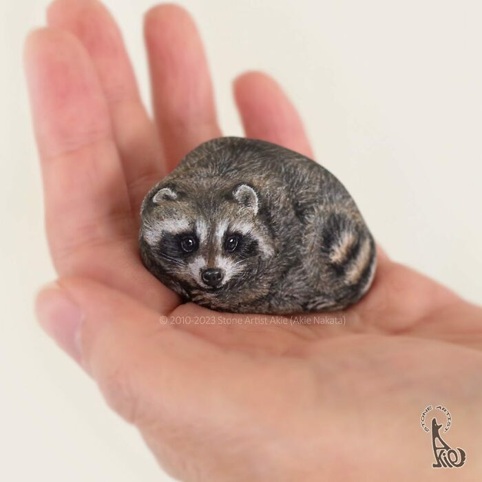 Japanese Artist Turns Rocks Into Cute Little Animals (New Pics)
