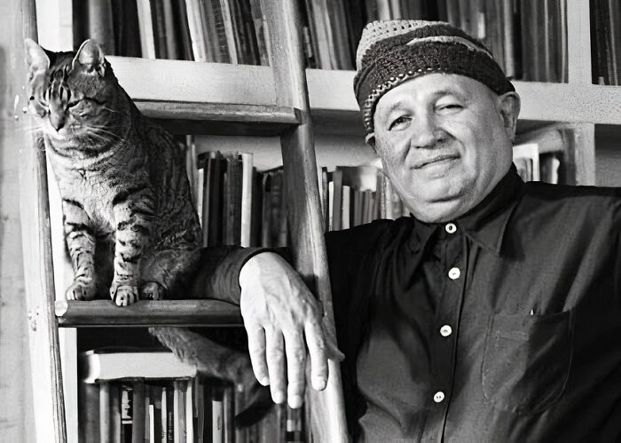 Journalist Rescues 20th-Century Photos Depicting Felines In Various Scenes (61 New Pics)