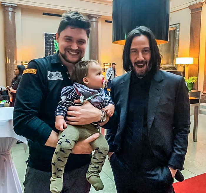 Mi hijo Neo ha conocido a su tocayo hoy. Además, yo me llamo Konstantin