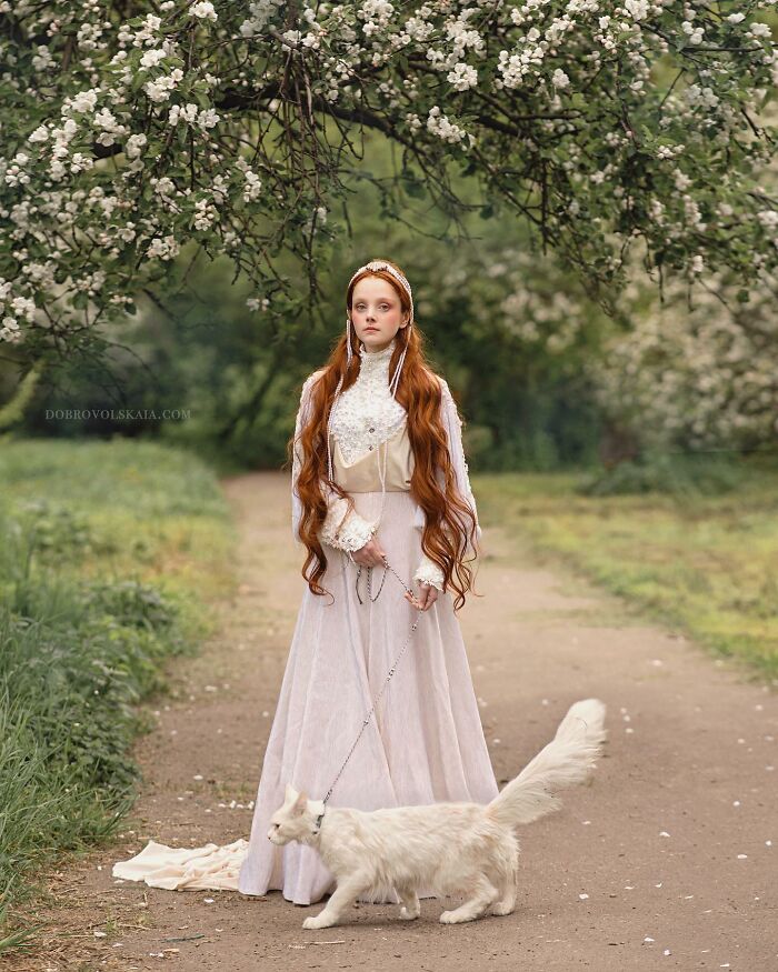 Photographer Creates Stunning Photo Shoots To Highlight The Close Bond Between Humans And Animals (New Pics)