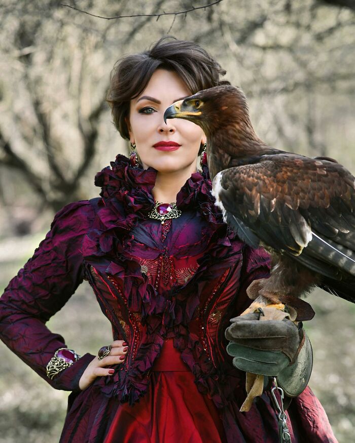 Photographer Creates Stunning Photo Shoots To Highlight The Close Bond Between Humans And Animals (New Pics)