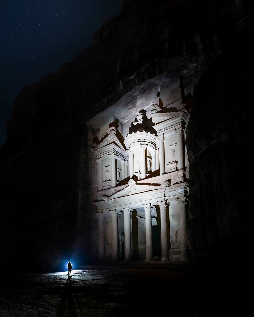 Photographer Travels The World Capturing Incredible Moments