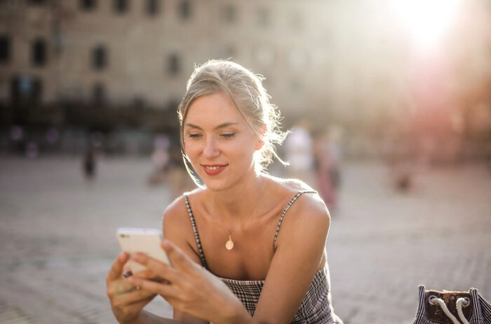 "The Ick": 30 Things Women Do That Make Them Less Attractive To Guys