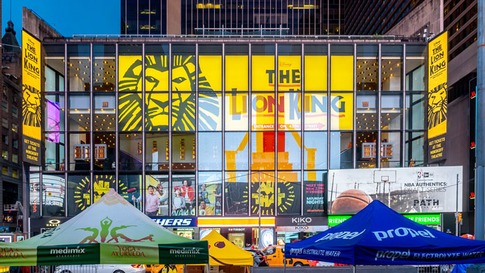 Woman Wreaks Petty Revenge On Fellow Theatergoer After Continuously Getting Elbowed During The Show