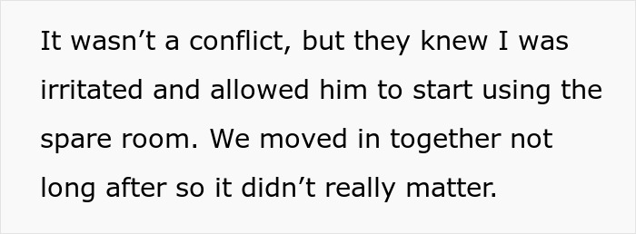Woman Holds Her Parents To Their Own Standards After They Won’t Let Her Share A Bed With Fiancé Woman Holds Her Parents To Their Own Standards After They Won’t Let Her Share A Bed With Fiancé