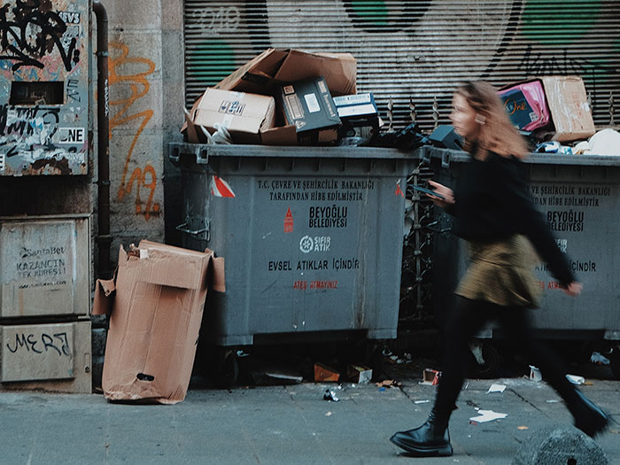 50 Of The “Brokest” Things People Admit To Doing In This Viral Online Thread