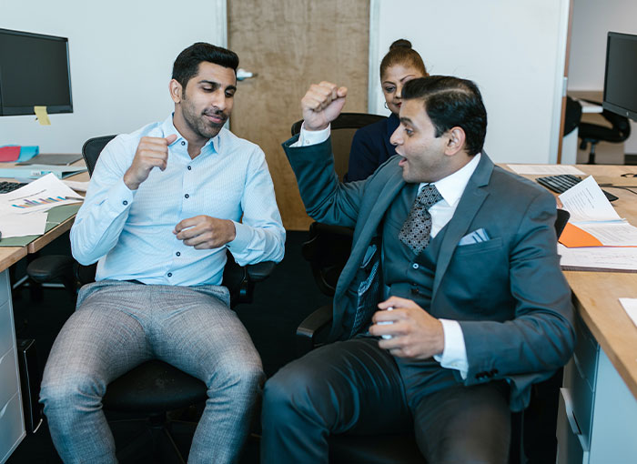 'Karen' Goes Wild After She Doesn't Get A Reply From Woman Who's On Vacation, Attempts To Get Her Fired