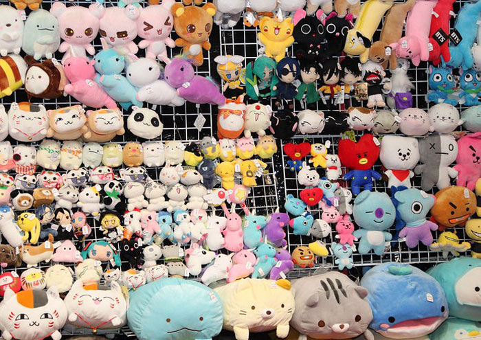 'Karen' Makes Fun Of Employee For Being Colorblind, He Makes Sure She Regrets It