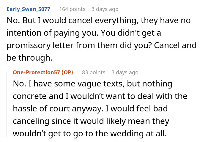 Screenshot of a Reddit conversation about ex-BF and his family demanding a woman skip a paid Hawaii trip.