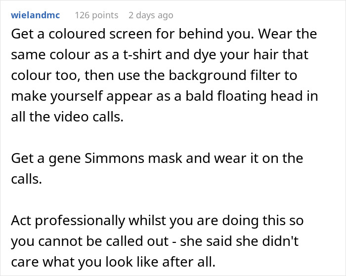 Boss Asks For Cameras To Be On And Full Engagement During Online Meets, One Worker &ldquo;Delivers&rdquo;