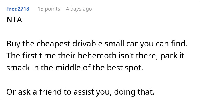 Woman Is Out Of Options After Huge RV Keeps Standing Parked In Front Of Her Home
