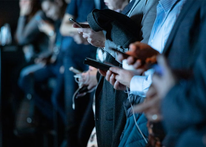 A Netizen Wanted To Hear Some Creepy Facts About Human Nature, The Internet Provided 40 Chilling Answers