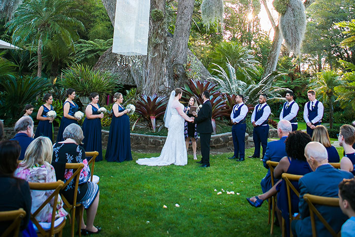 "What’s The Cringiest Thing You’ve Seen A Bride And Groom Do For Their Wedding?" (40 Answers)