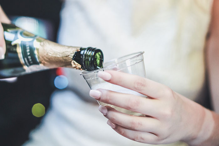 "What’s The Cringiest Thing You’ve Seen A Bride And Groom Do For Their Wedding?" (40 Answers)