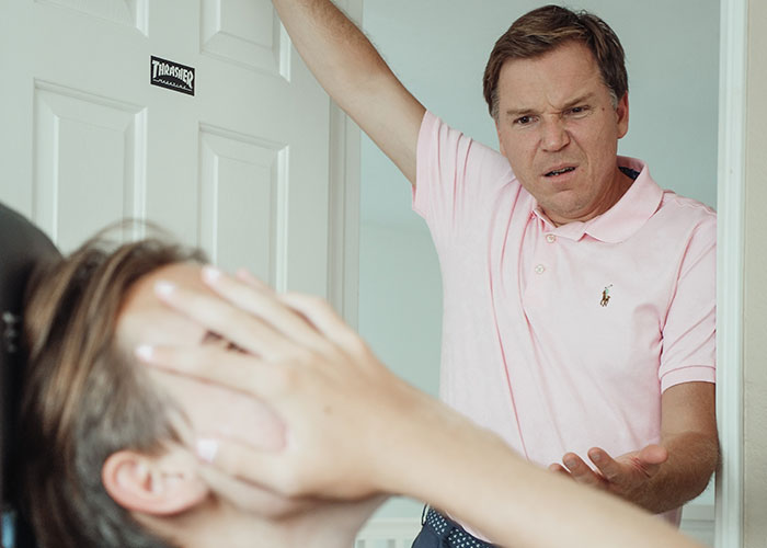 Dad Wants Son To Throw A Wedding For Under $10k Like He Did In The &lsquo;80s, Gets Brought Back To 2023