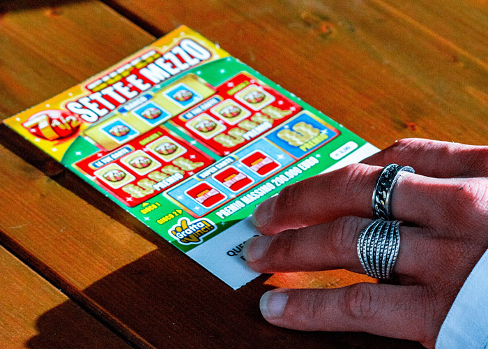 30 Deep Secrets That Saw The Light Of Day Only During Divorce Proceedings