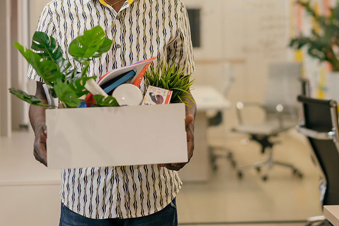Worker Realizes How Lowly They’re Regarded After Getting Humiliated Over A Better Office Desk Worker Realizes How Lowly They’re Regarded After Getting Humiliated Over A Better Office Desk