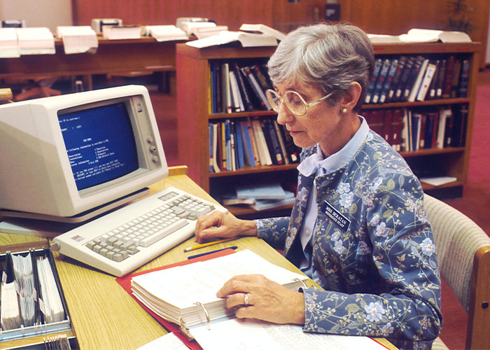 &lsquo;Sweet Grandma&rsquo; Librarian Turns To A Savage To Show An Entitled Mom Her Place