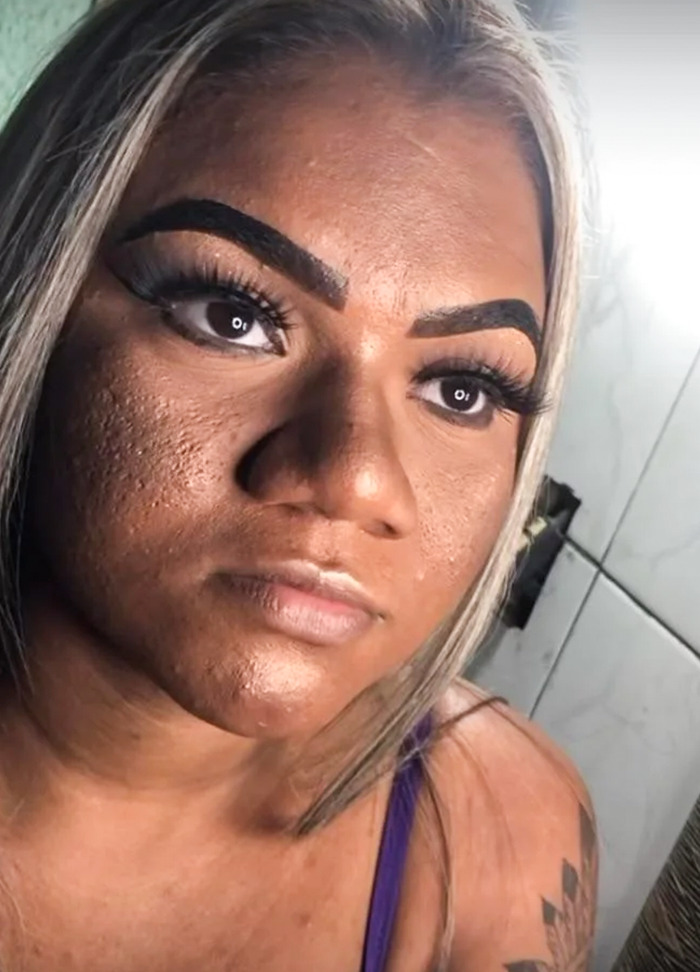 I Like The Connection Between The Eyeliner And The Eyebrow