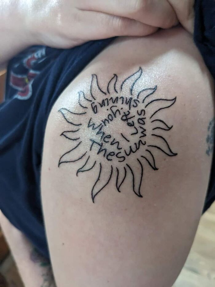 Saw This In An Acotar Group... Love The Idea, But Why's It So Hard To Read?!