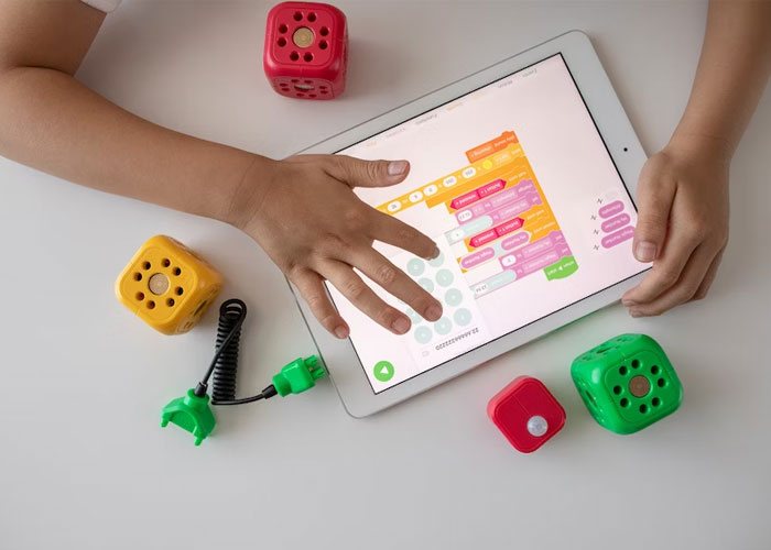 &ldquo;I Simply Left&rdquo;: Guy&rsquo;s Wholesome Birthday Gift For Niece Makes Him An Unwelcome Guest