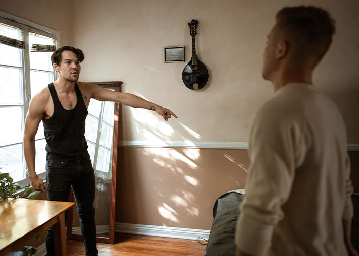 Tenant Thinks Their Stuff Was Stolen While On Vacation, Learns Their Home Was Airbnb'd By Landlord