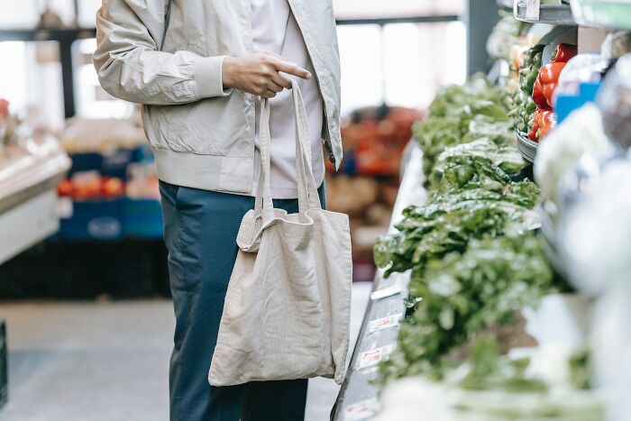 Man Receives Shock Of A Lifetime After Finding Snake Inside Bag Of Broccoli, Demands Compensation Man Receives Shock Of A Lifetime After Finding Snake Inside Bag Of Broccoli, Demands Compensation